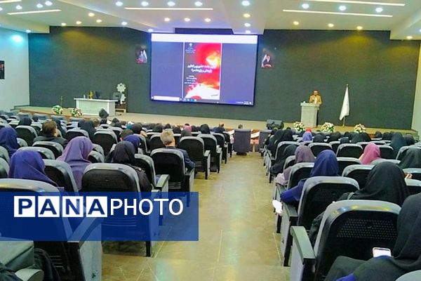  اولین نشست حضوری رابطین پژوهش و پژوهش‌سرا ها در اسلامشهر