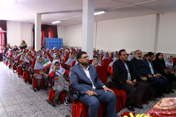 جشن عاطفه‌ها در آموزشگاه حاج محمد علی تقی پور