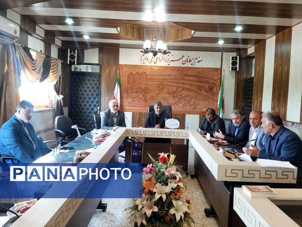 جلسه شورای آموزش و پرورش در عباس آباد