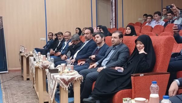 برگزاری اختتامیه کارسوق کشوری لیزر وفوتونیک در مرکز آموزش عالی امام خمینی(ره) محمدشهر کرج 