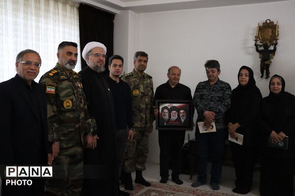 بزرگداشت شهید امیر علی الوندی در یادواره خانگی خادمین شهدای غریب اسارت 