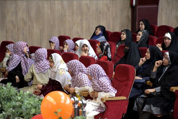 نقش بی‌بدیل مربیان تربیتی در شکوفایی نسل آینده در همایش منطقه ۵ تهران بازخوانی شد