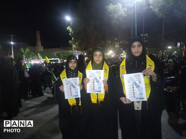 فعالیت دانش‌آموزان پیشتاز در موکب سازمان دانش‌آموزی ابرکوه
