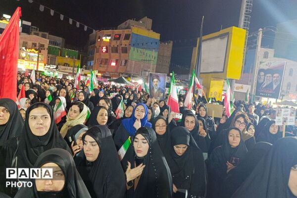 نیمکتی برای رفاقت با شهدا