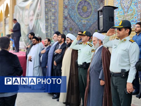  ادای احترام دانش‌آموزان و فرهنگیان شهرستان پاکدشت به مقام شامخ شهیدان مقاومت و شهید سید حسن نصرالله 