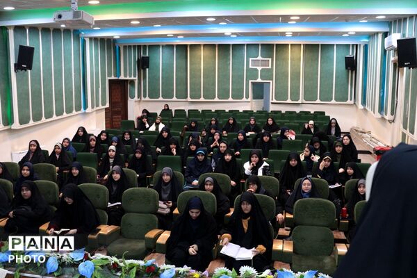مسابقات قرآن، عترت و نماز دختران در دارالقرآن اسلامشهر