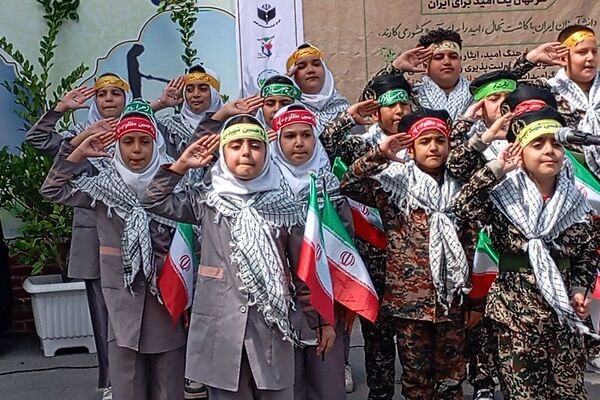 کاشت نهال امید در گلستان