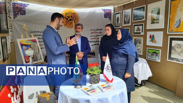 سومین نمایشگاه توانمندی‌های هنرجویان هنرستان منطقه ۲