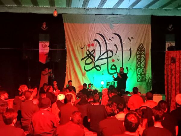 مراسم عزاداری دهه فاطمیه در مسجد مهرولایت با میهمانی شهید گمنام