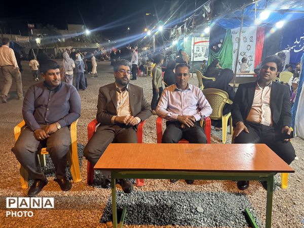 در شبِ سه‌شنبه، ۲۲ اردیبهشت، شهر با حضور پرشوق مردمانش جانی تازه گرفت