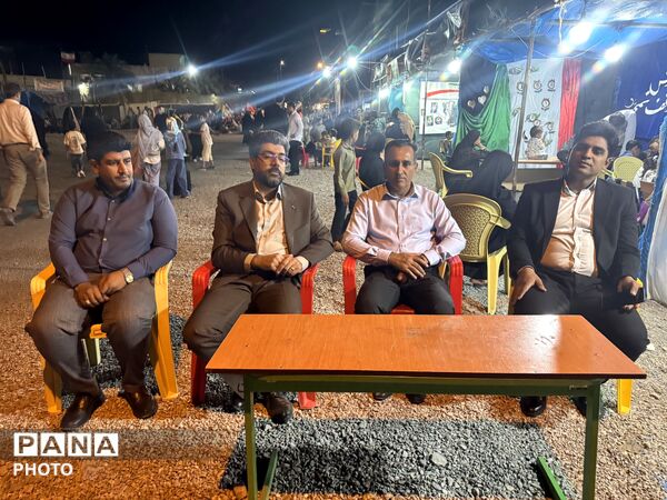 در شبِ سه‌شنبه، ۲۲ اردیبهشت، شهر با حضور پرشوق مردمانش جانی تازه گرفت