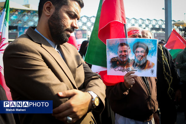 مراسم تشییع پیکر شهید عباس نیلفروشان