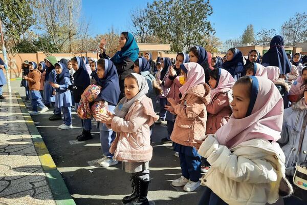 برگزاری مراسم جشن یلدا در مدرسه مهرآیین و مدرسه مریم بهارستان۲