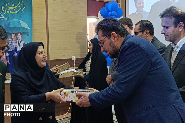 تقدیر از سفیران سلامت خراسان شمالی 