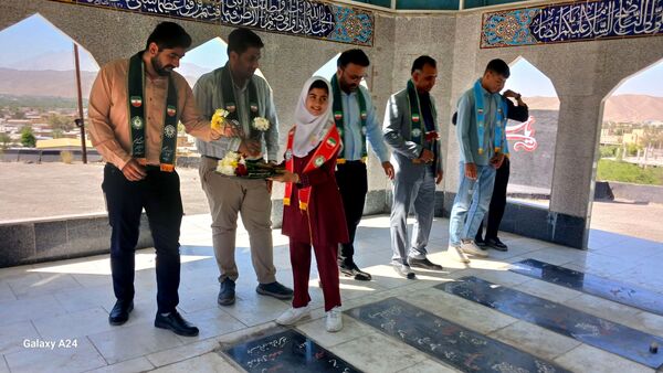 گامی در مسیر شهدا