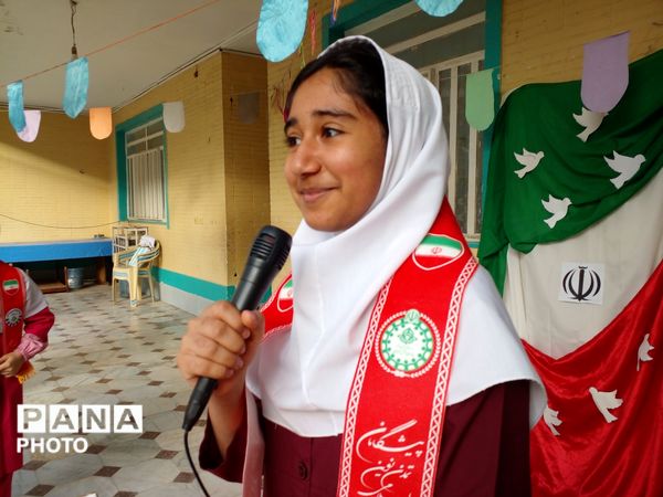 صبحی پرشور و نشاط در مدرسه غیردولتی مریم با اجرای گروه پیشتازان