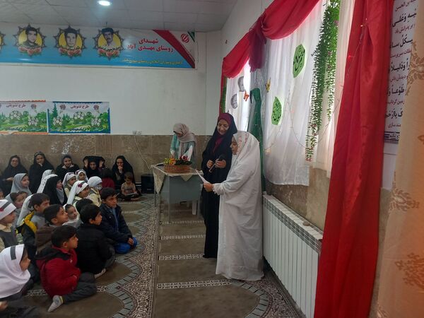جشن مادر و دختری  در مدرسه تکتم خلیل آباد 