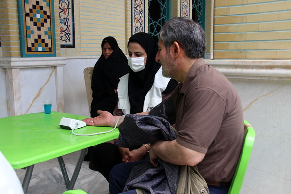 نماز جمعه شهرکرد با عطر حضور معلمان