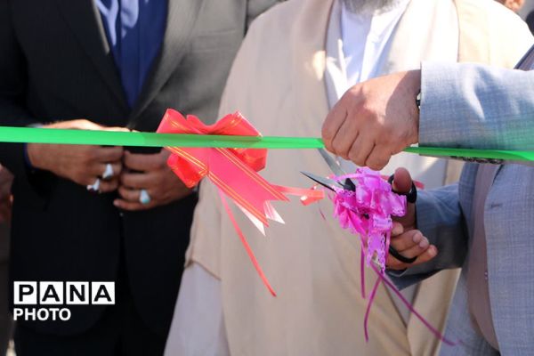 افتتاح زمین چمن دبیرستان شهید علی نکویی شهرستان فهرج