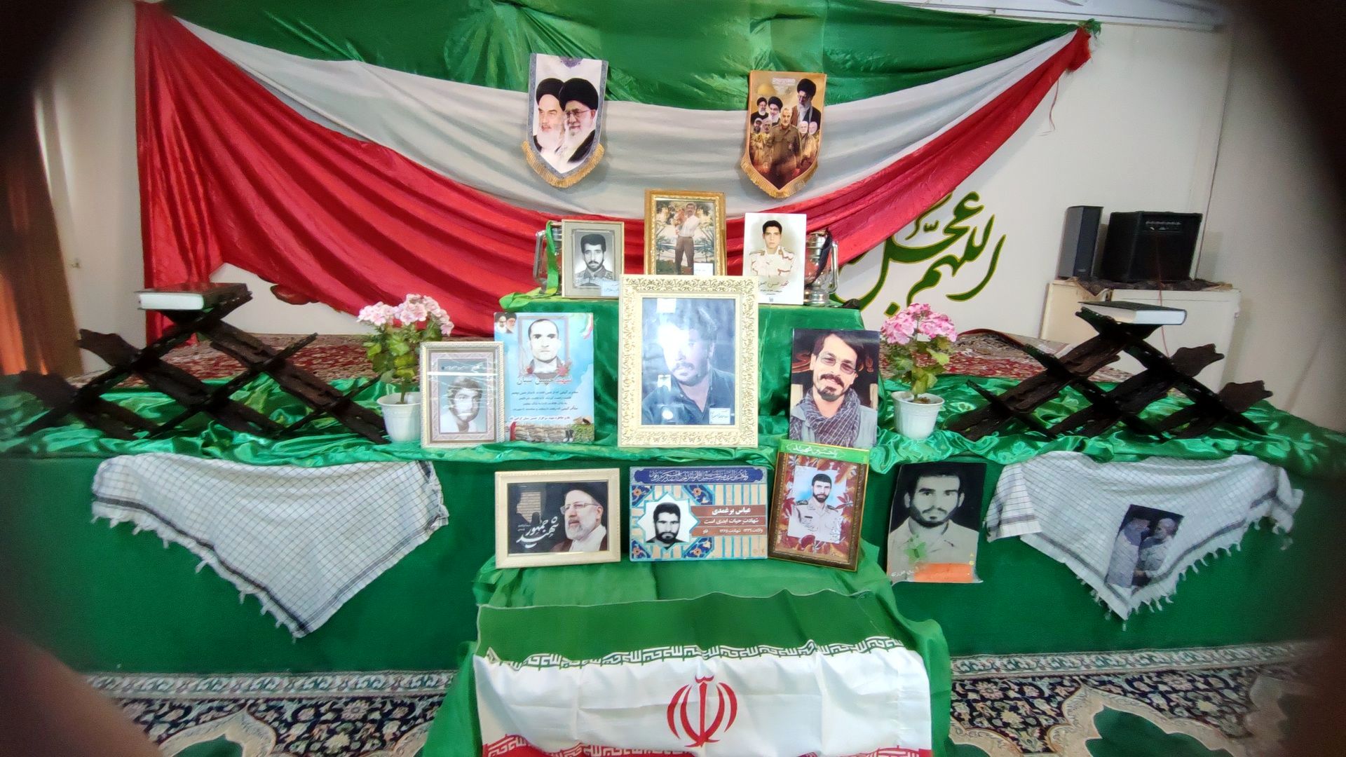 یادواره شهدا در دبستان شاهد حاج تقی آقا بزرگ ناحیه یک مشهد 