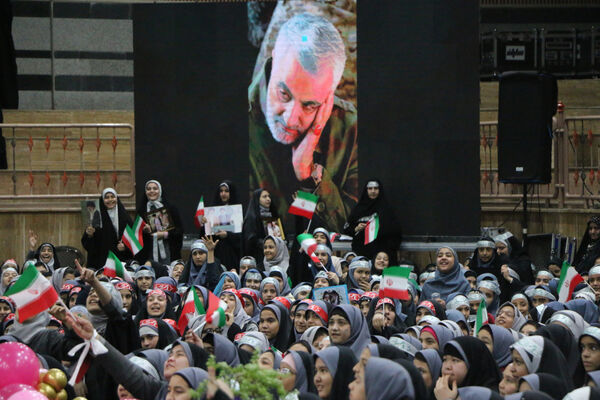 همایش دختران حاج قاسم 