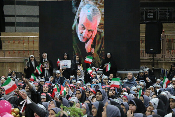 همایش دختران حاج قاسم 