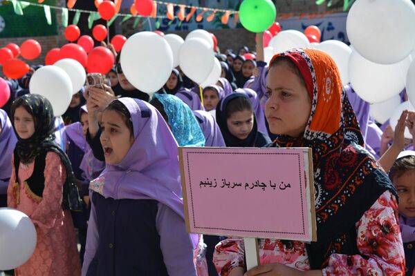 جشن میلاد حضرت زینب(س) با حضور مادران پرستار در دبستان علویان بهارستان‌دو