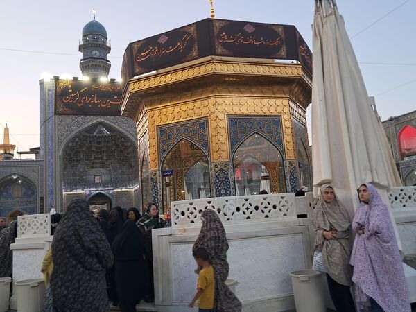 کبوتر حرم مشهد مقدس