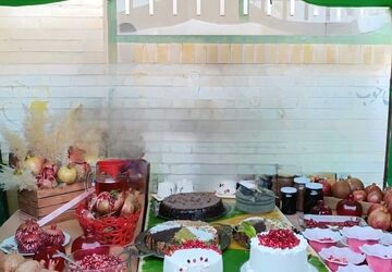 برگزاری جشن انار در مدرسه‌ فاطمه الزهرا(س) نیر یزد