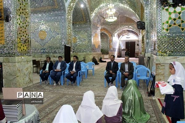 تجدید بیعت دانش آموزان بافقی با شهدا