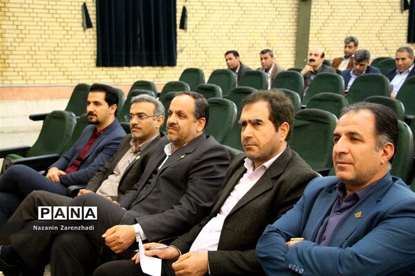 برگزاری نخستین کارگاه سخنوری و فن بیان ویژه مربیان پیشتاز در فارس