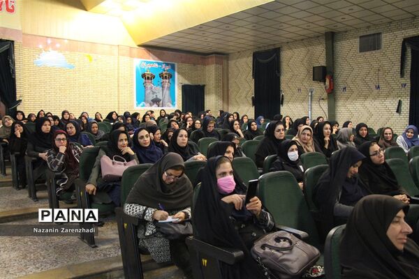 برگزاری نخستین کارگاه سخنوری و فن بیان ویژه مربیان پیشتاز در فارس