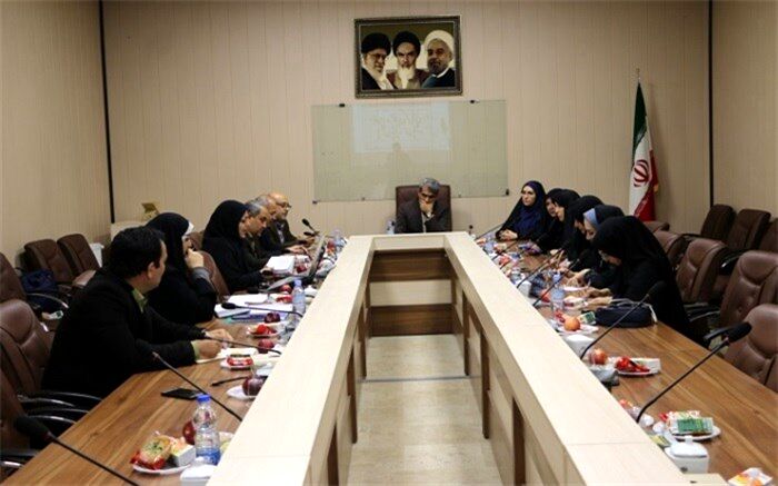 نشست تخصصی کارشناسان امور زنان آموزش و پرورش البرز در کانون امام علی (ع)  برگزار شد