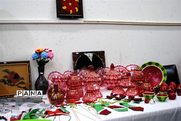 چله بانوی مرزنشین؛ نمایشگاه توانمندی‌های بانوان تایبادی