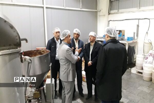 بازدید معاون تربیت بدنی و سلامت و روسای ادارات آموزش و پرورش آذربایجان شرقی ازمحصولات غذایی نظری