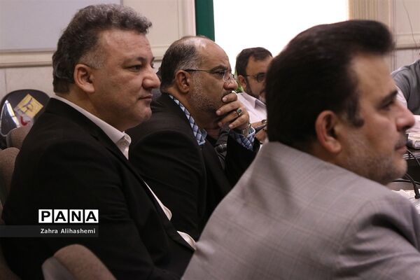 جلسه معاونان پرورشی مناطق نوزده گانه شهر تهران