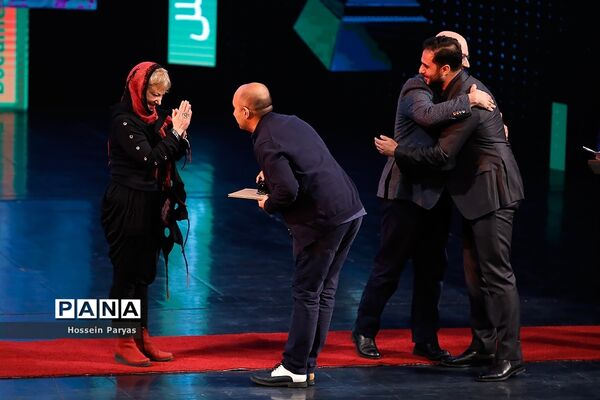 آیین اختتامیه سیزدهمین جشنواره فیلم‌های مستند ایران (سینماحقیقت)