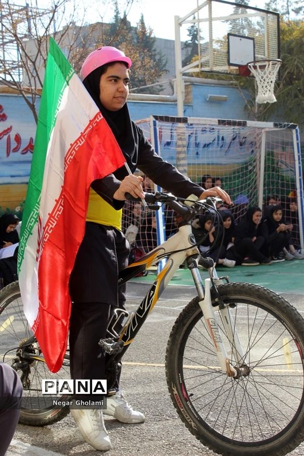 المپیاد ورزشی درون مدرسه‌ای