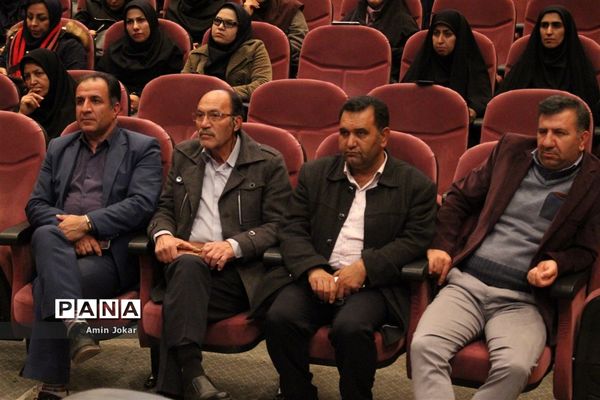 برگزاری نخستین کارگاه سخنوری و فن بیان ویژه مربیان پیشتاز در فارس