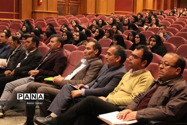 برگزاری نخستین کارگاه سخنوری و فن بیان ویژه مربیان پیشتاز در فارس