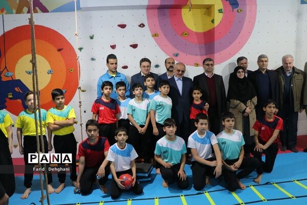 بازدید  وزیر آموزش و پرورش از آموزشگاه باقریه منطقه تبادکان