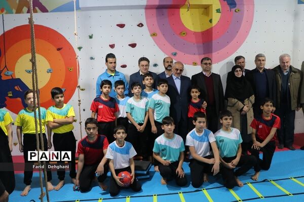 بازدید  وزیر آموزش و پرورش از آموزشگاه باقریه منطقه تبادکان