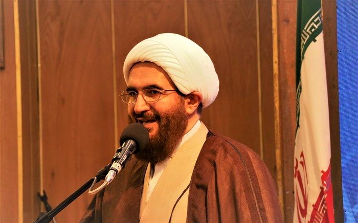 حوزه علمیه و روحانیت باید همه مقاصدش را  در آموزش و پرورش دنبال کند