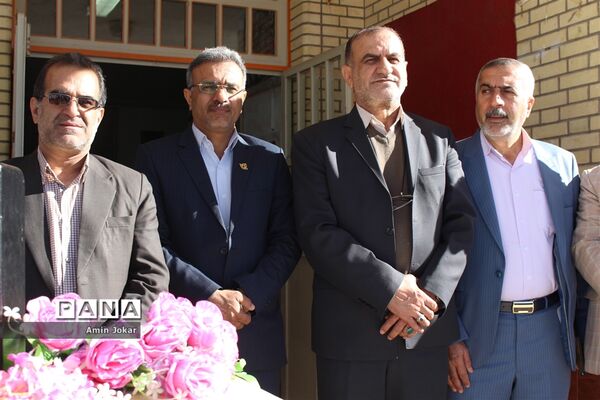 بازدید مشاور رئیس سازمان دانش آموزی کشور از مدرسه تمام تشکیلاتی  شهدای خیبر در شهرستان مرودشت