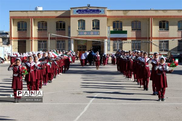 بازدید مشاور رئیس سازمان دانش آموزی کشور از مدرسه تمام تشکیلاتی  شهدای خیبر در شهرستان مرودشت