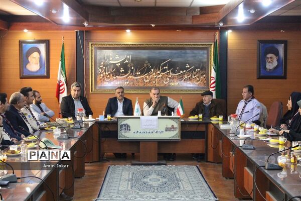 جلسه هم اندیشی سازمان دانش آموزی استان فارس