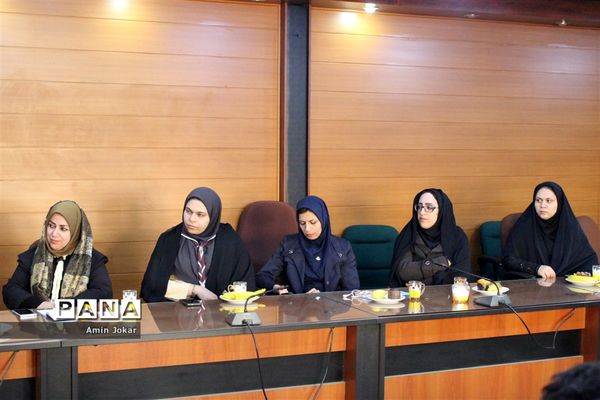 جلسه هم اندیشی سازمان دانش آموزی استان فارس