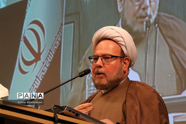 اجلاس نماز استان تهران ویژه ائمه جماعات مدارس استان تهران