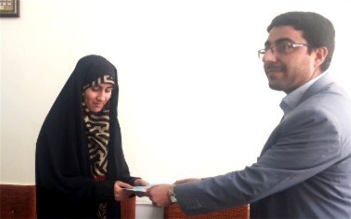 دانش آموز آذربایجان شرقی رکورد جهانی حفظ کل قرآن کریم را کسب کرد