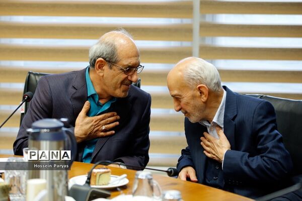 دیدار  اعضای هیات امنای انجمن علمی اولیا و مربیان با وزیر آموزش و پرورش